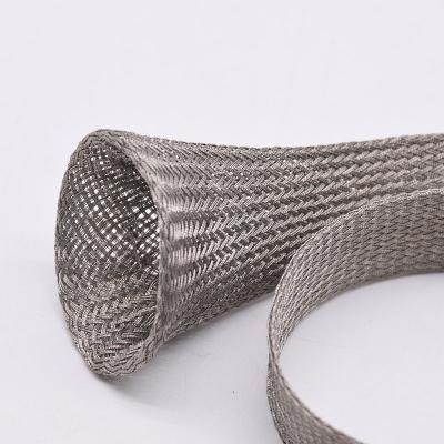 Funda trenzada expandible con blindaje metálico de lámina de cobre